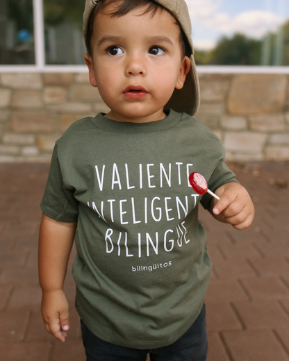 Valiente Inteligente Bilingüe Tee