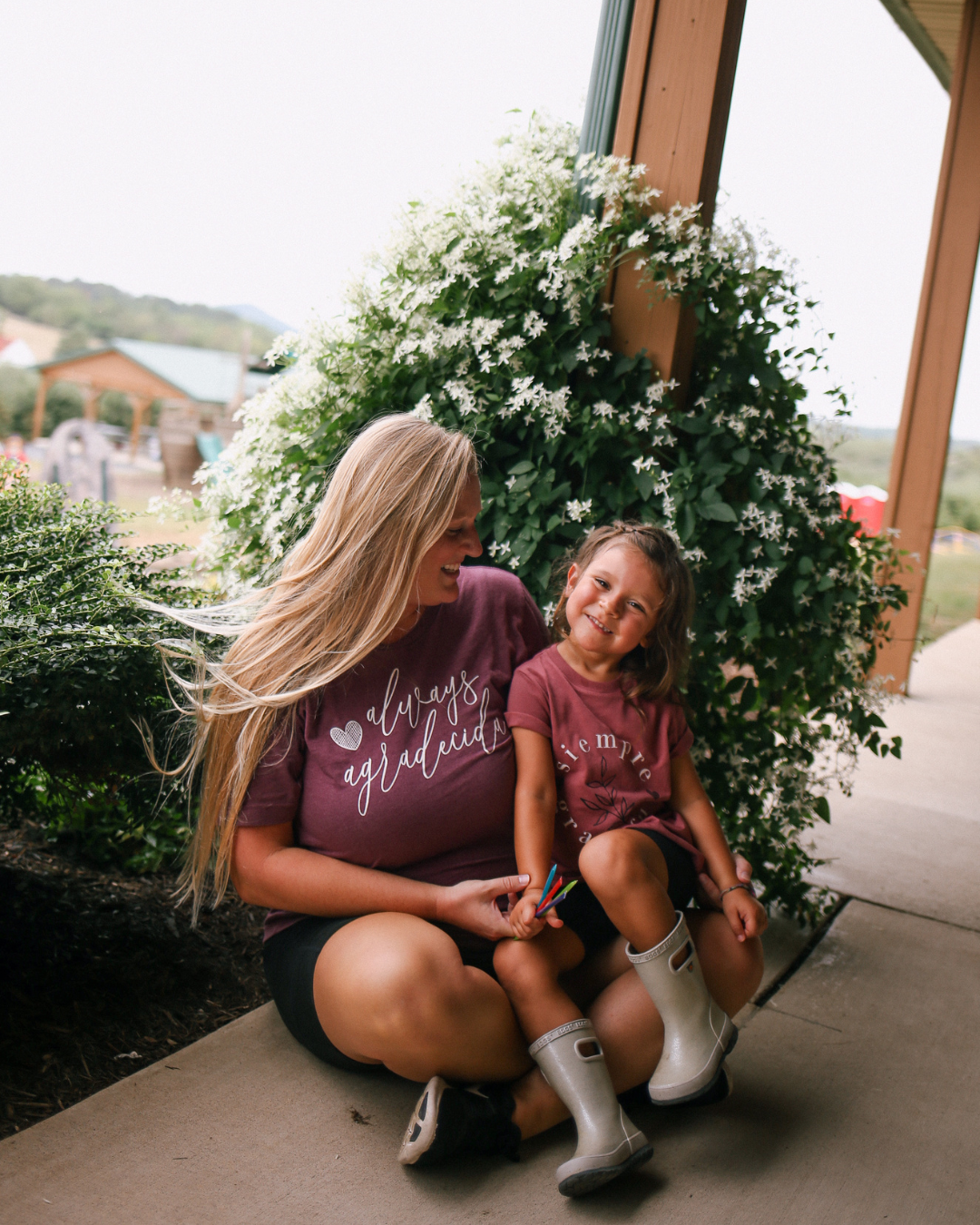 Siempre Grateful Chiqui tee