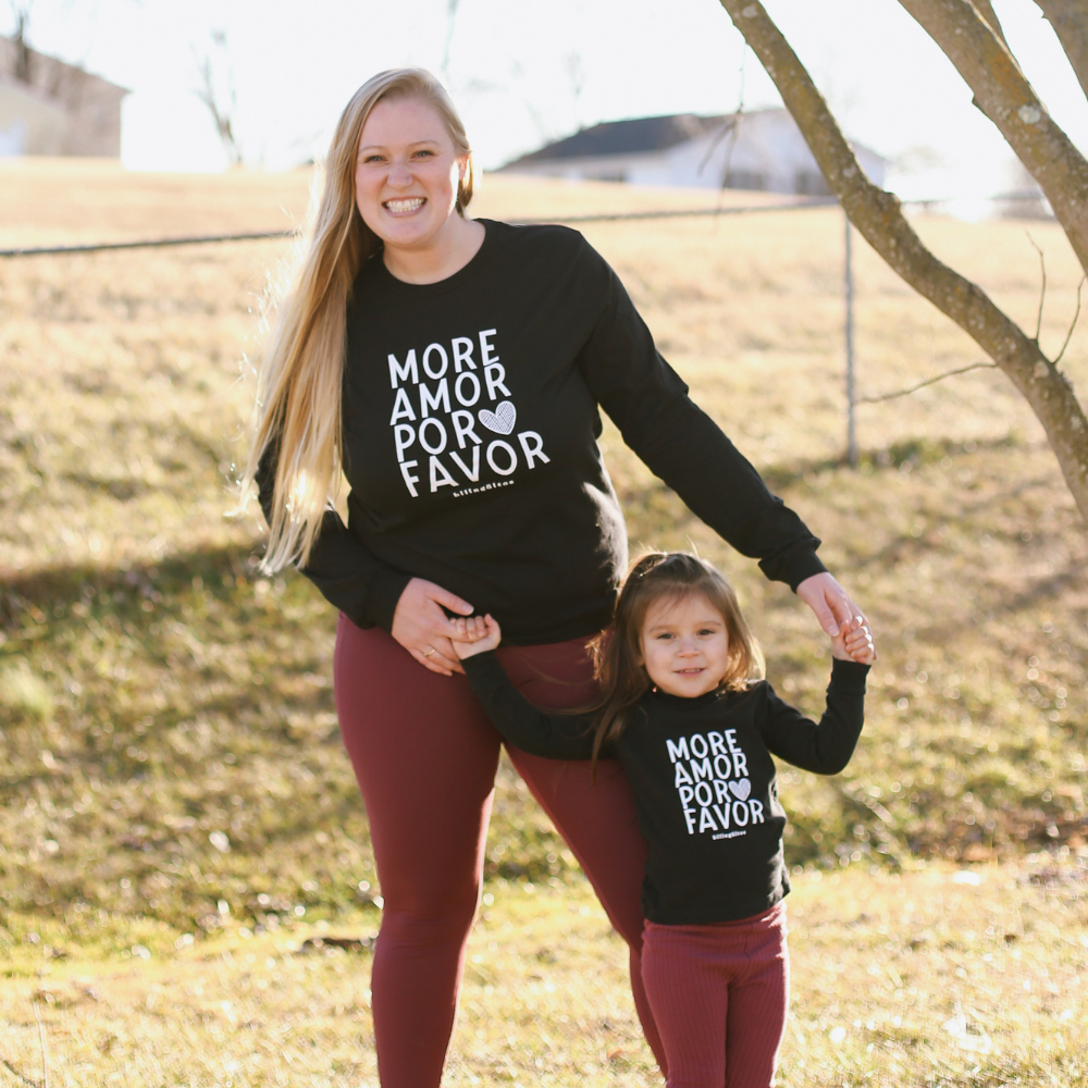 More Amor Por Favor adult tee