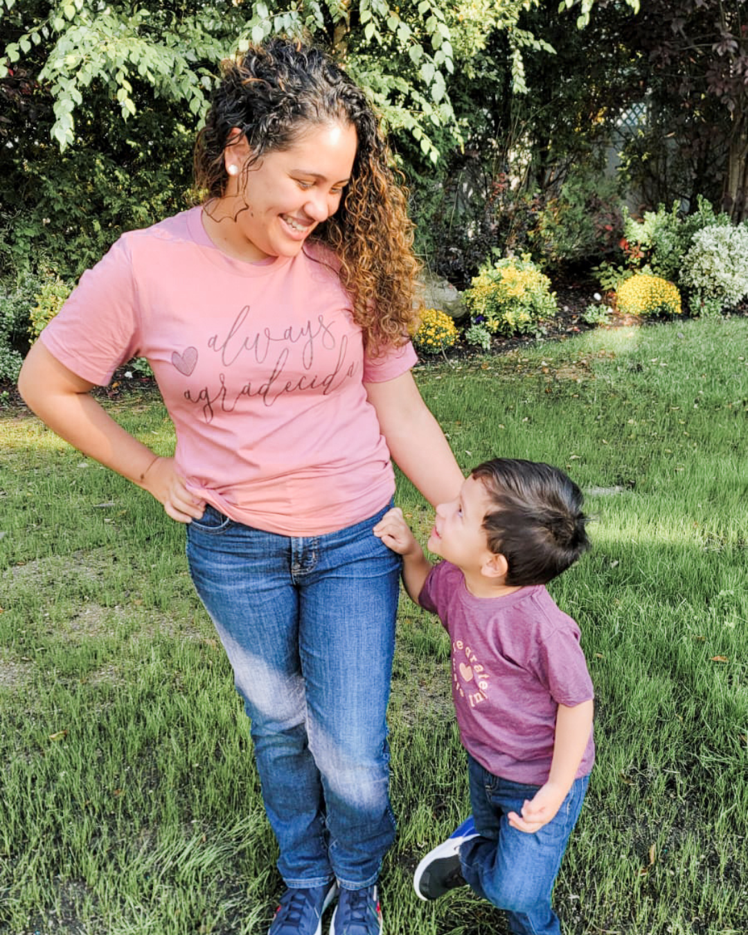 Siempre Grateful Chiqui tee