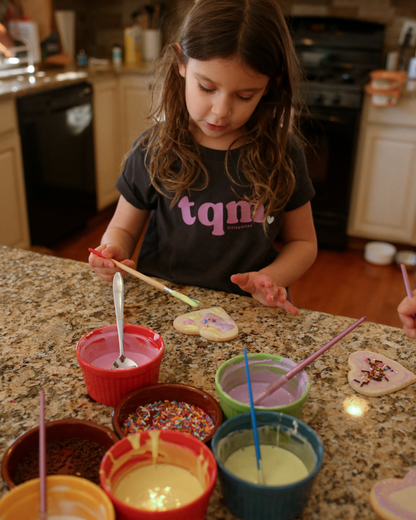 Te Quiero Mucho chiqui tee