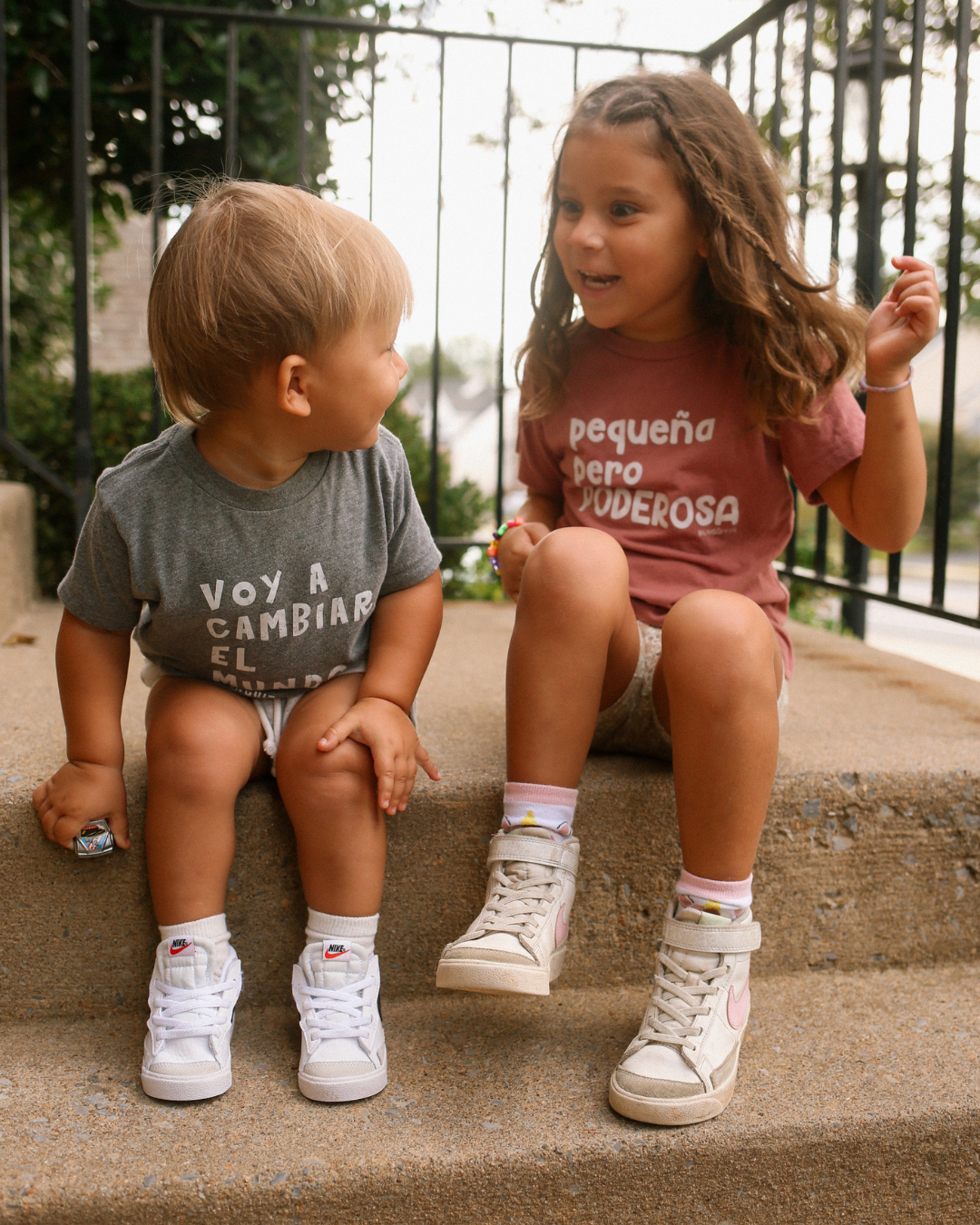 Pequeña Pero Poderosa Tee